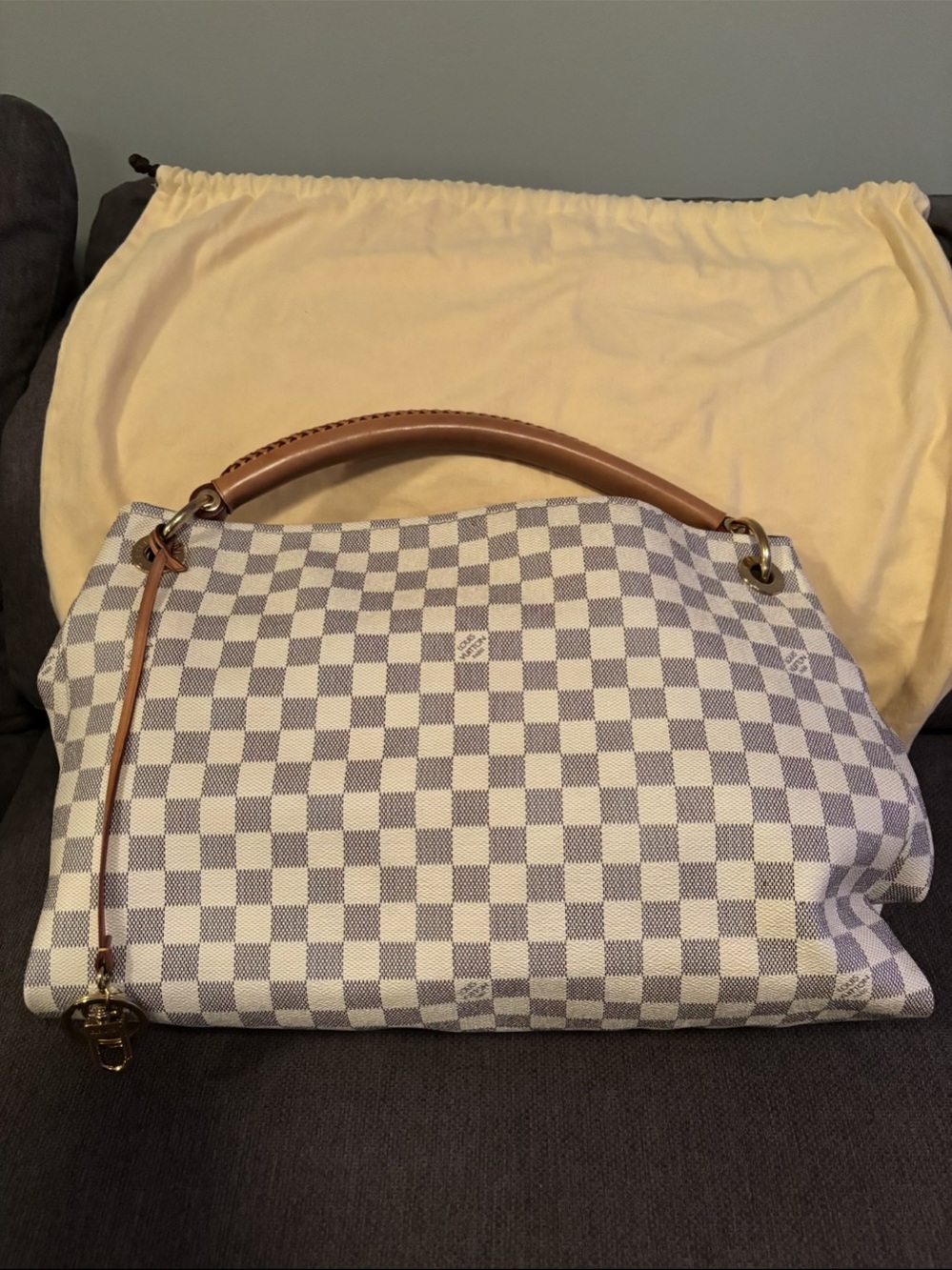 Louis Vuitton - Artsy MM Damier Azur Handbag